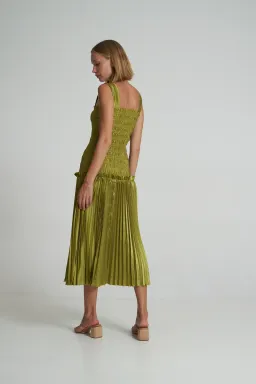 L’Idee Jolie Gown Olive Size 10 for rent on The Volte - image 3