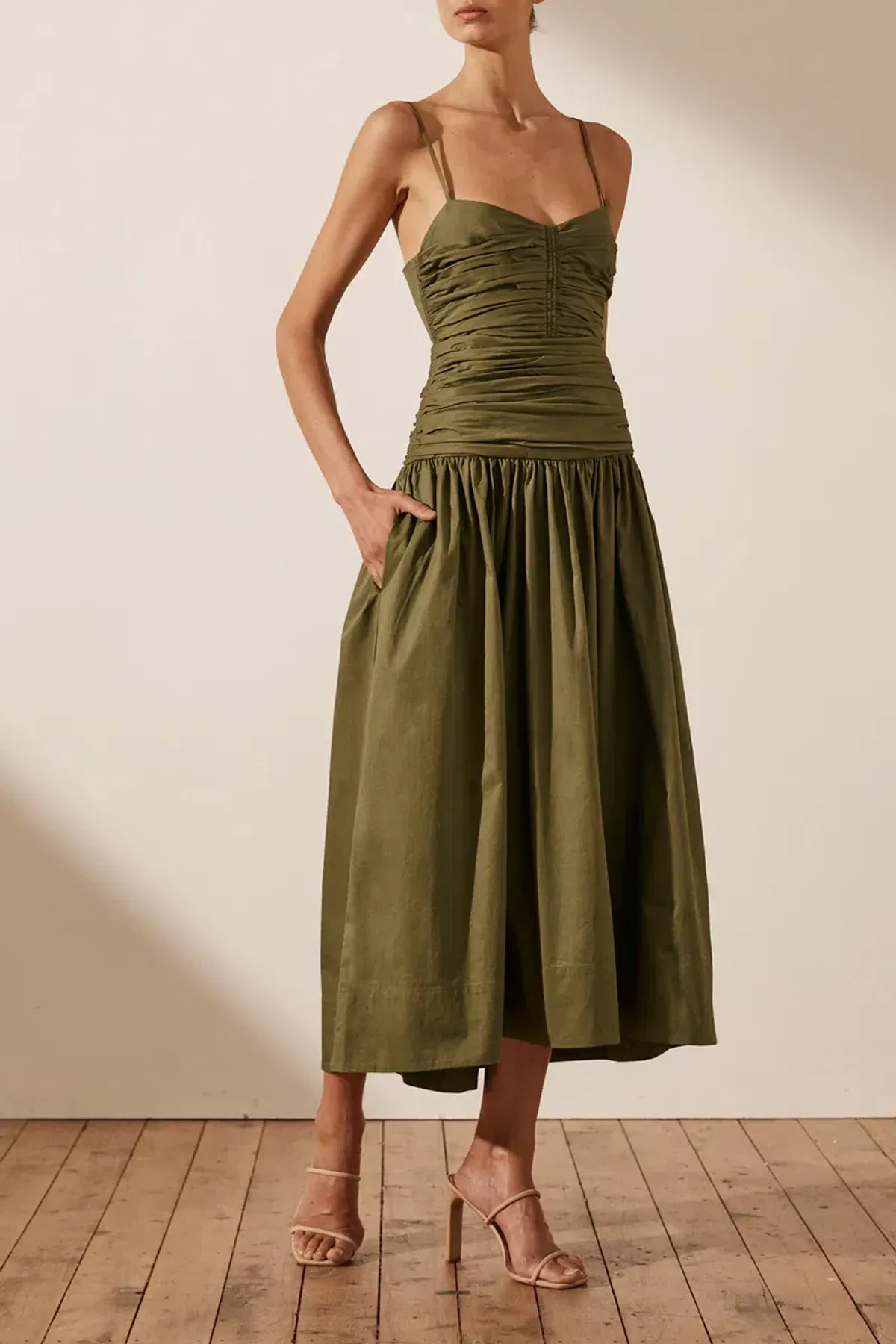 Shona Joy Amaia Ruched Midi Dress Green Size 6 - Image 1