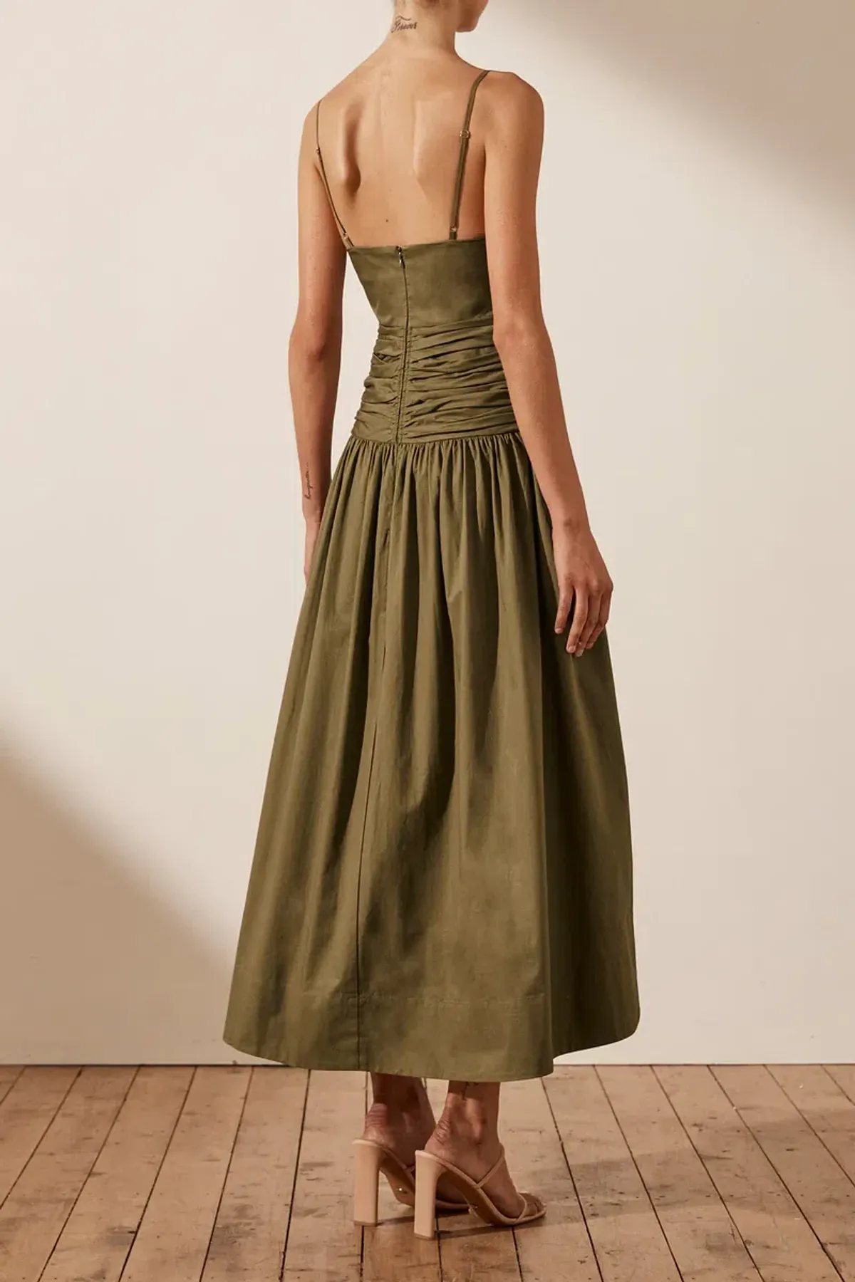 Shona Joy Amaia Ruched Midi Dress Green Size 6 - Image 2