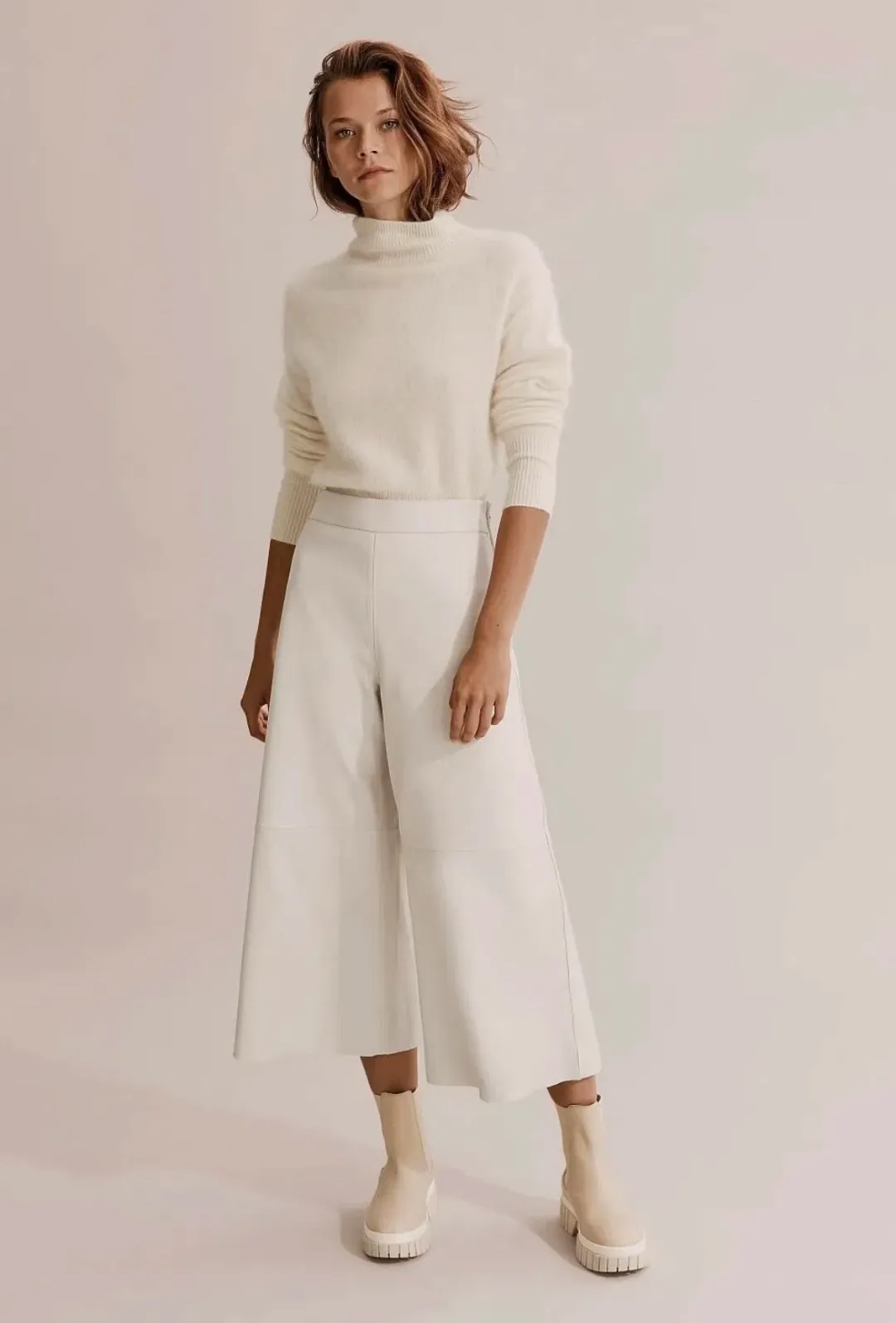 Country Road Luxurious Leather Culotte Pants White Size AU 14 for rent on The Volte - main image