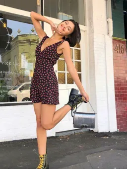 Realisation Par The Isabelli in Rosalita Floral Print Size XS / AU 6 for rent on The Volte - image 2