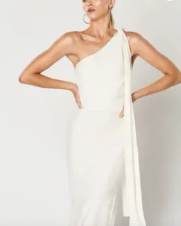 Winona Infinity Maxi Dress White Size 4 for rent on The Volte - image 2