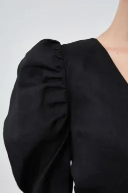 Keepsake the Label I Know Midi Dress Black Size 8 for rent on The Volte - image 4