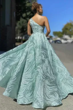 Jadore JX4087 Mint Size 10 for rent on The Volte - image 4