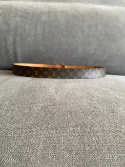 Louis Vuitton Belt 20mm Size 75 for rent on The Volte - image 3