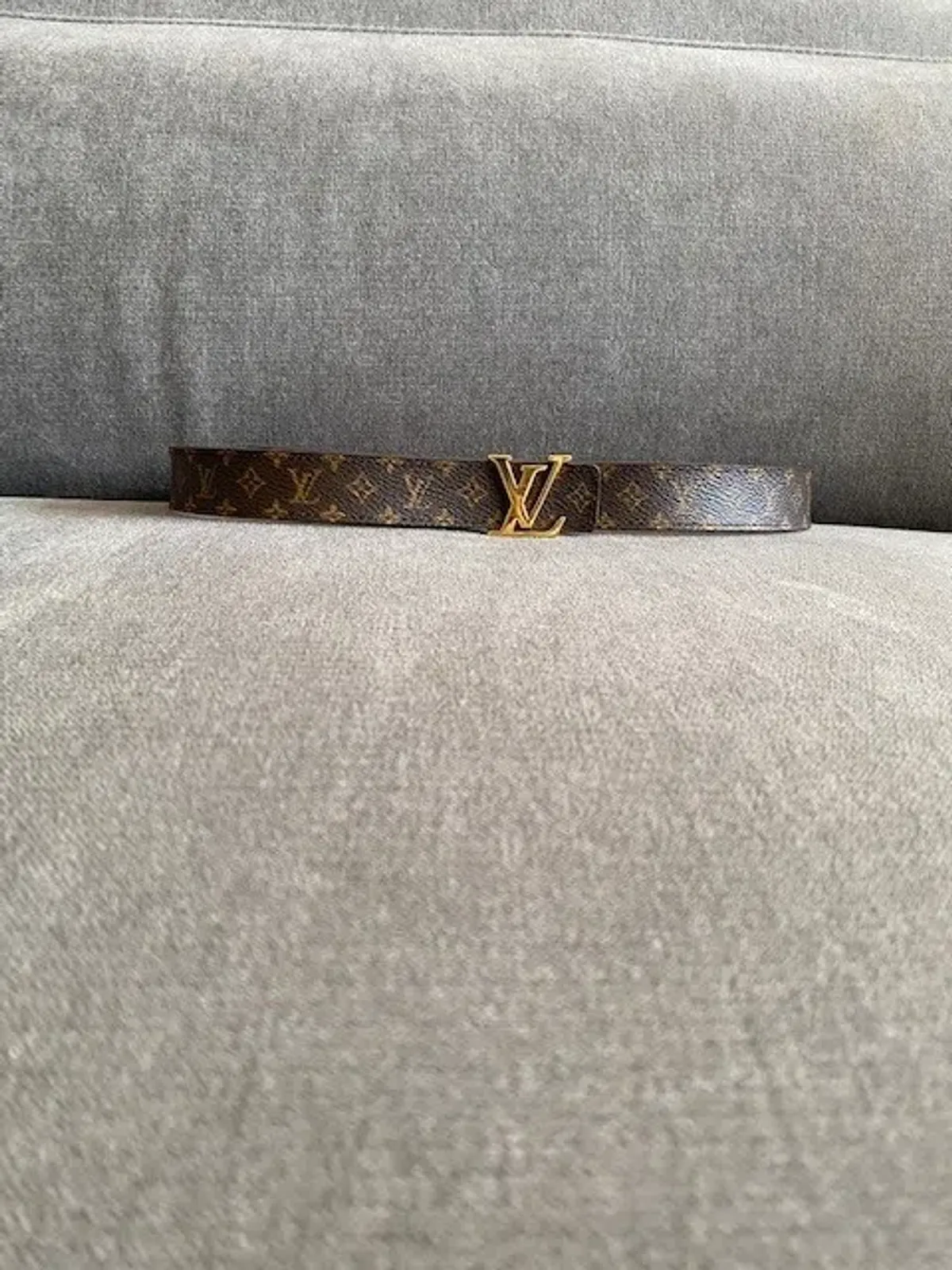 Louis Vuitton Belt 20mm Size 75 for rent on The Volte - main image
