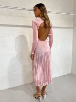 L'idee Soirée Long Sleeve Pleated Backless Dress Ballet Pink Size 8 for rent on The Volte - image 3