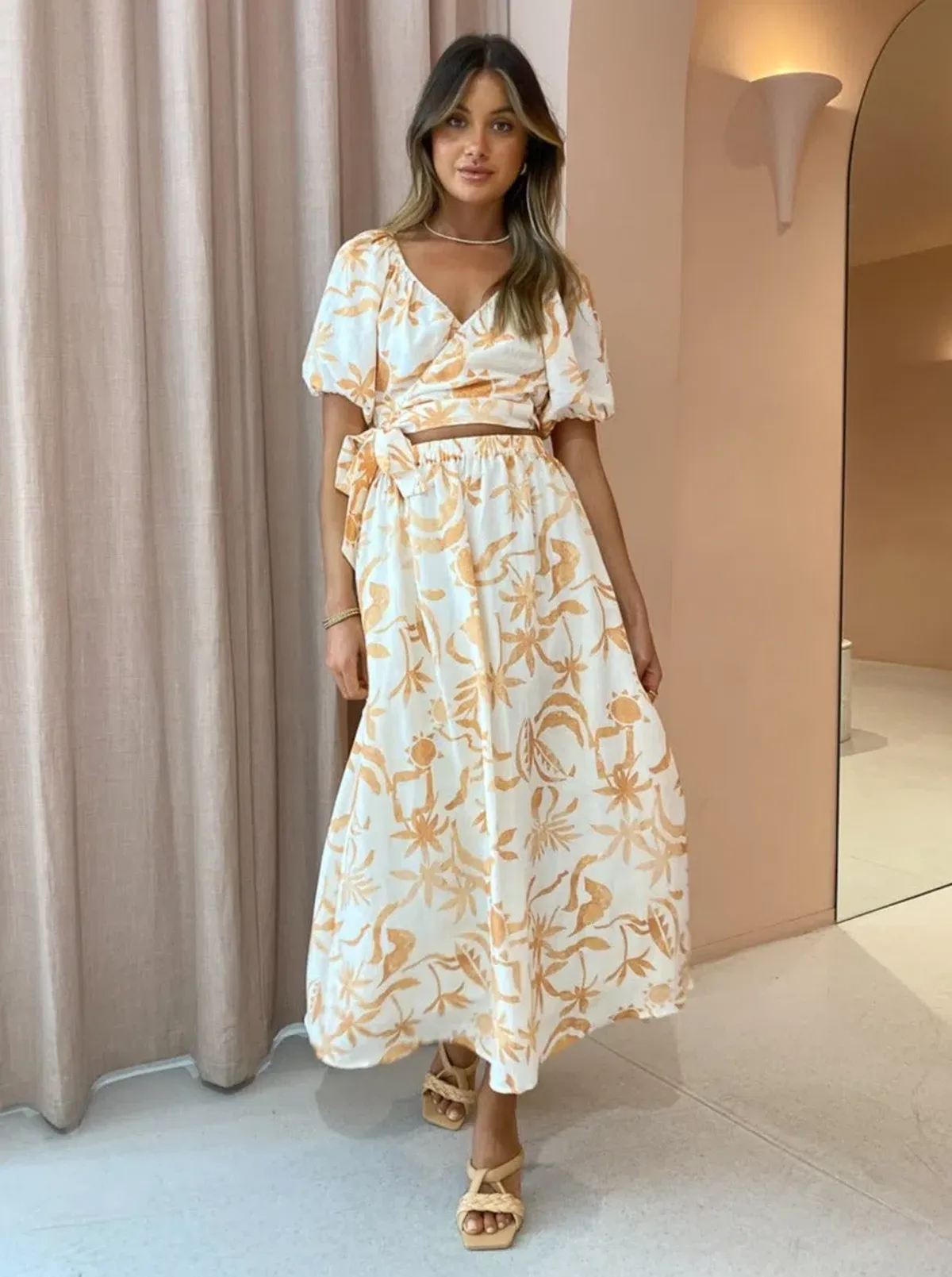 Steele Jules Skirt and Murphy Top in Sand Palmette Print Size M/AU 10 - Image 3