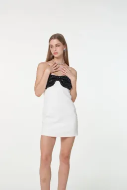 Par Violet Romantica Dress White Size 8 for rent on The Volte - image 2