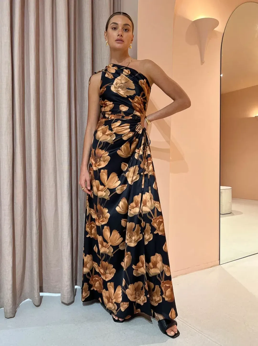 Sonya Moda Nour Marabella Maxi Dress Print Size 8 for rent on The Volte - main image