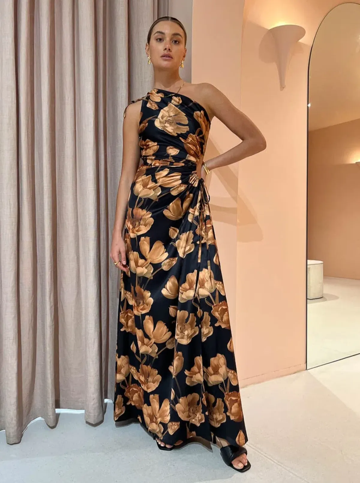 Sonya Moda Nour Marabella Maxi Dress Print Size 8 for rent on The Volte - main image