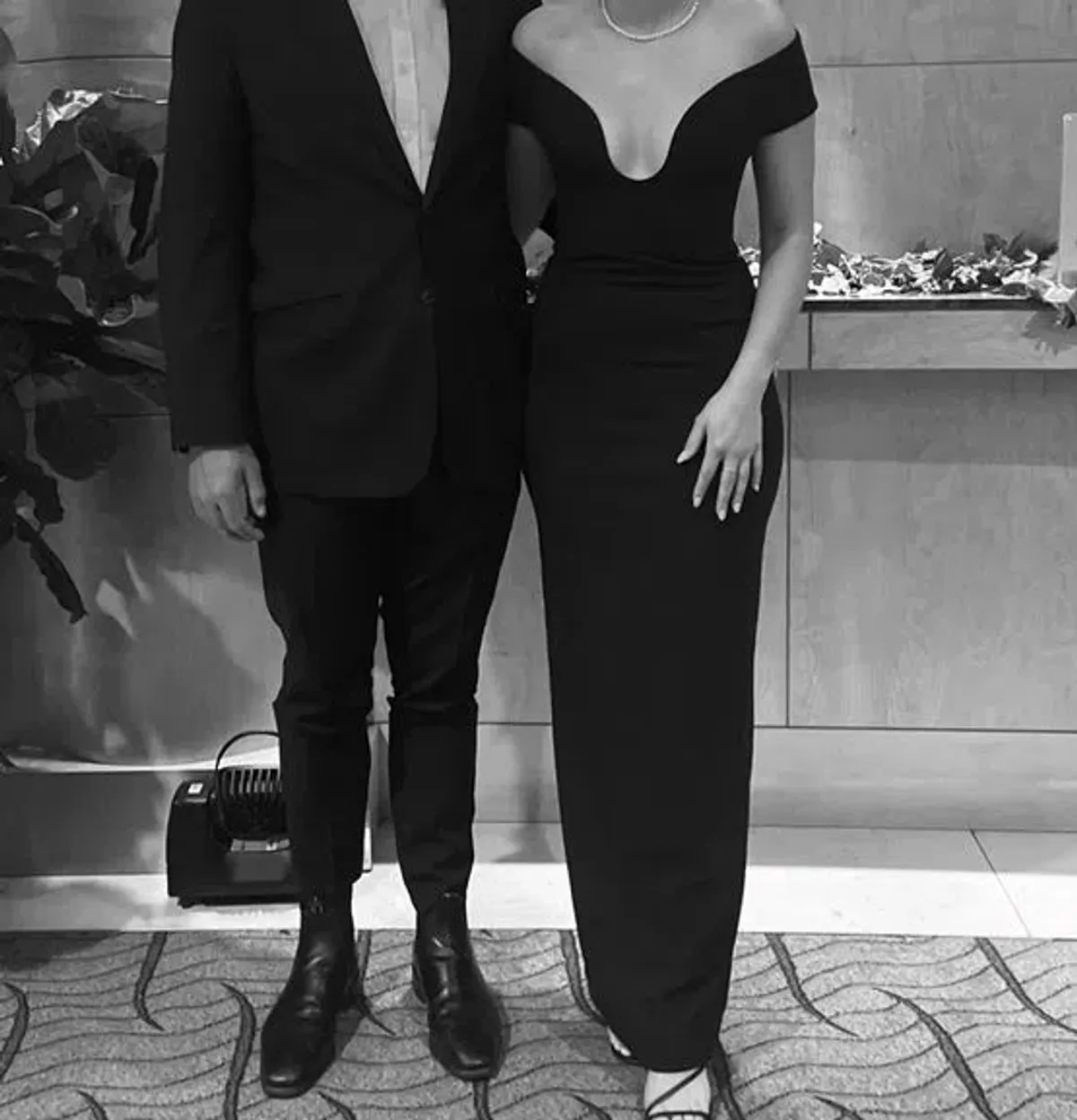 Solace London Marlowe Off-the-shoulder Crepe Gown Black Size 8 - Image 2