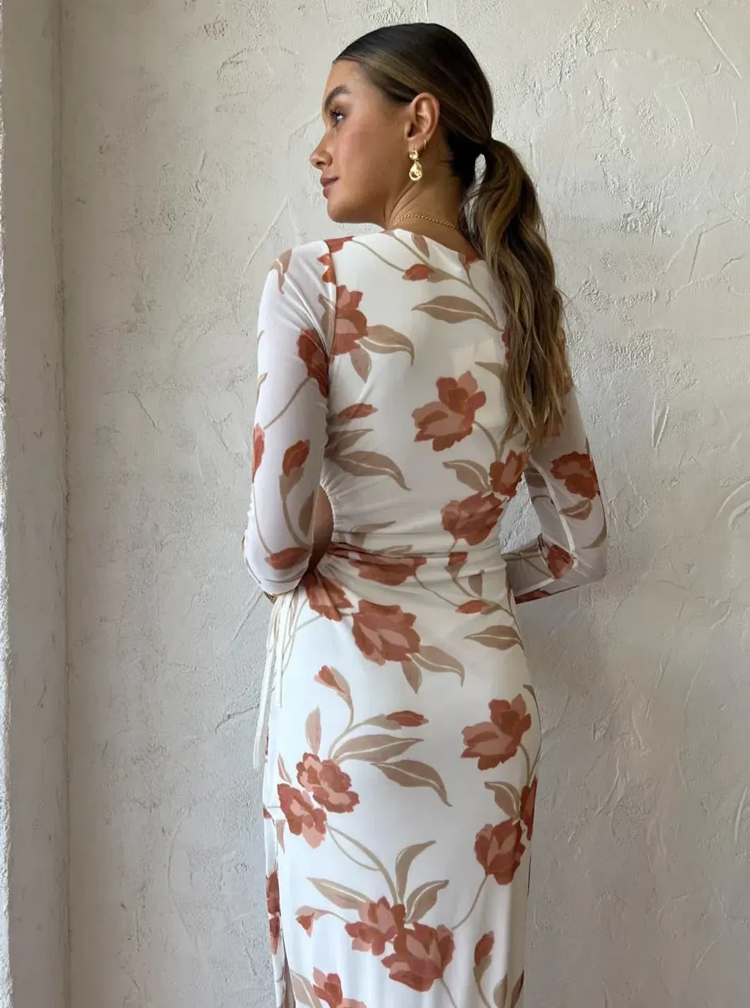 Hansen & Gretel Athena Dress Ivory Floral Size L / Au 12 for rent on The Volte - main image