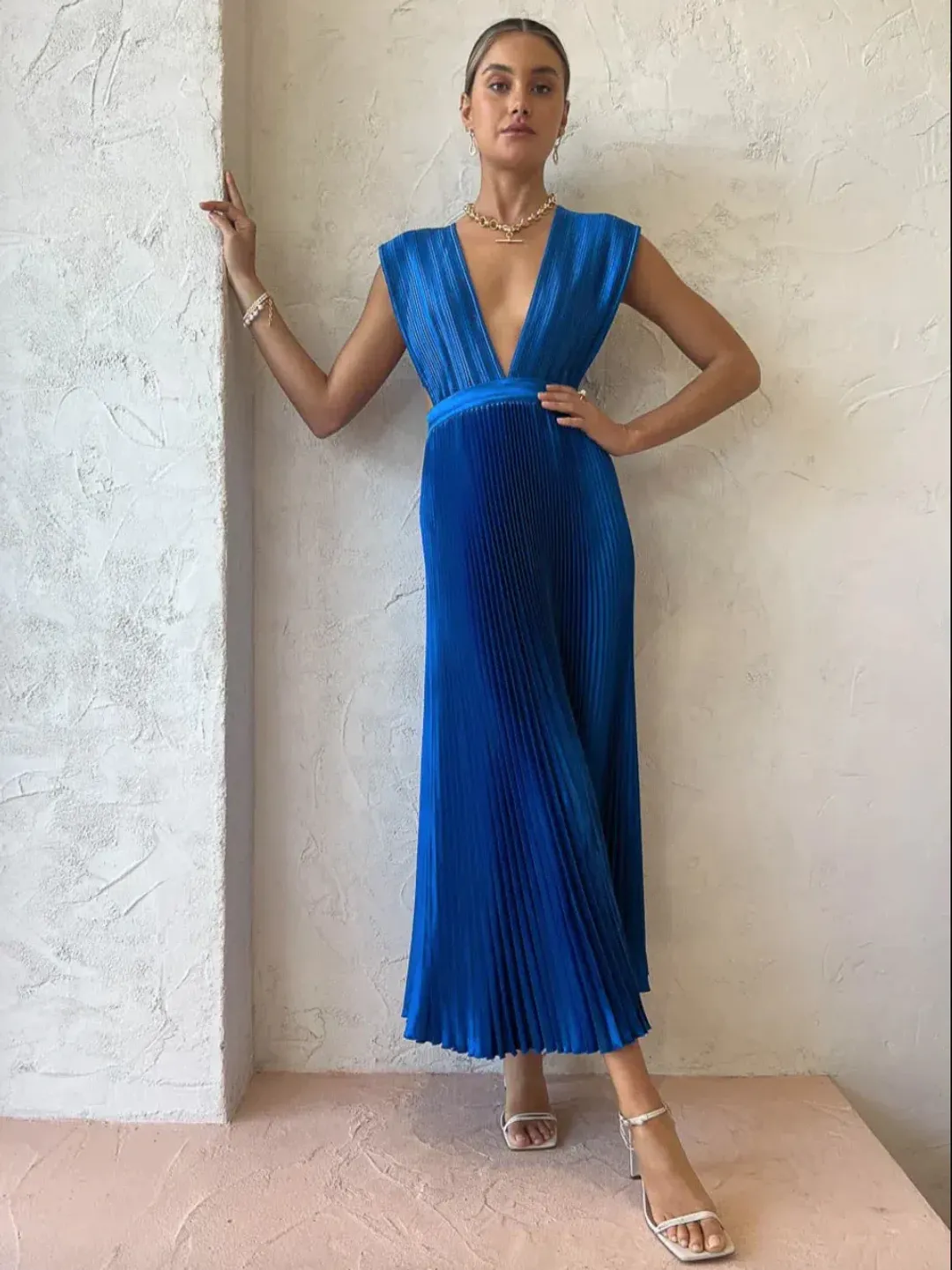 L'idee Gala Gown Blue Size 10 / M for rent on The Volte - main image