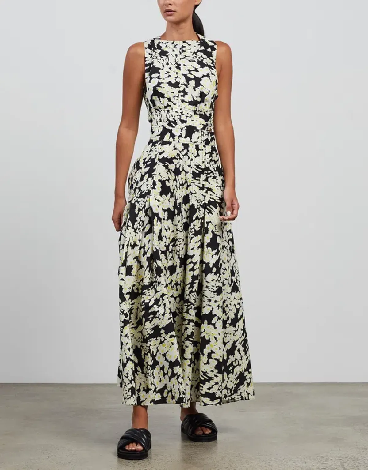 Camilla And Marc Ellie Maxi Dress In Daisy Print Size 4 - Image 1