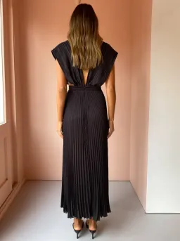 Lidee Gala Gown in Noir Black Size 6 for rent on The Volte - image 5