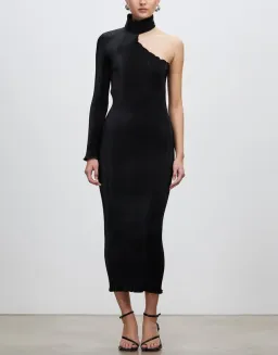 L’Idee Soireé 90’s Sleeved Gown in Black Size 6 for rent on The Volte - image 1