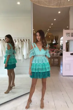 Thurley Wind Chimes Ombré Green Size AU 10 for rent on The Volte - image 1