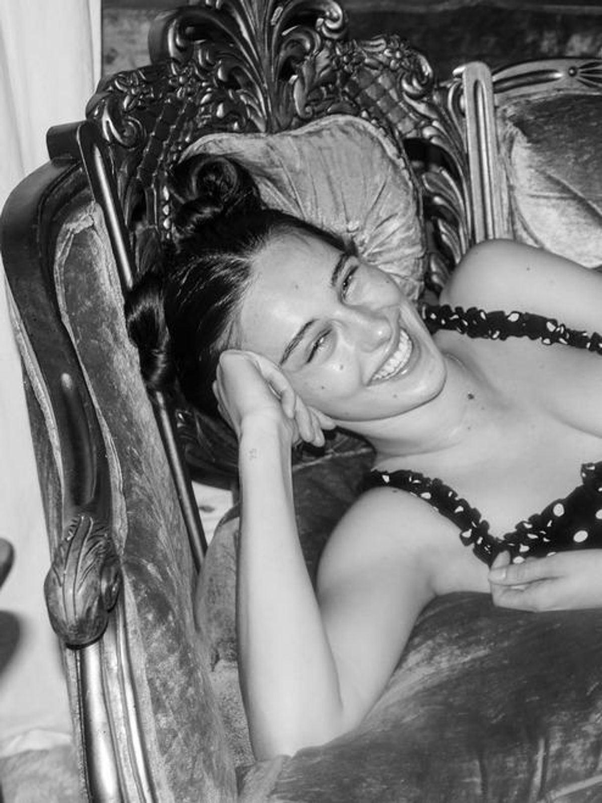 The Julia - Black and White Spot - Image 6