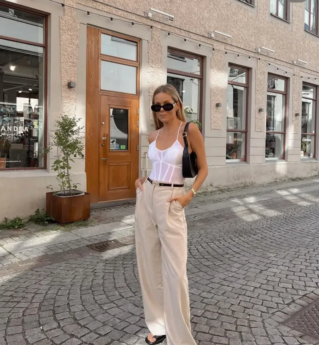 Viktoria and Woods Sigma Corset Bustier White Size 1 / AU 8 for rent on The Volte - main image