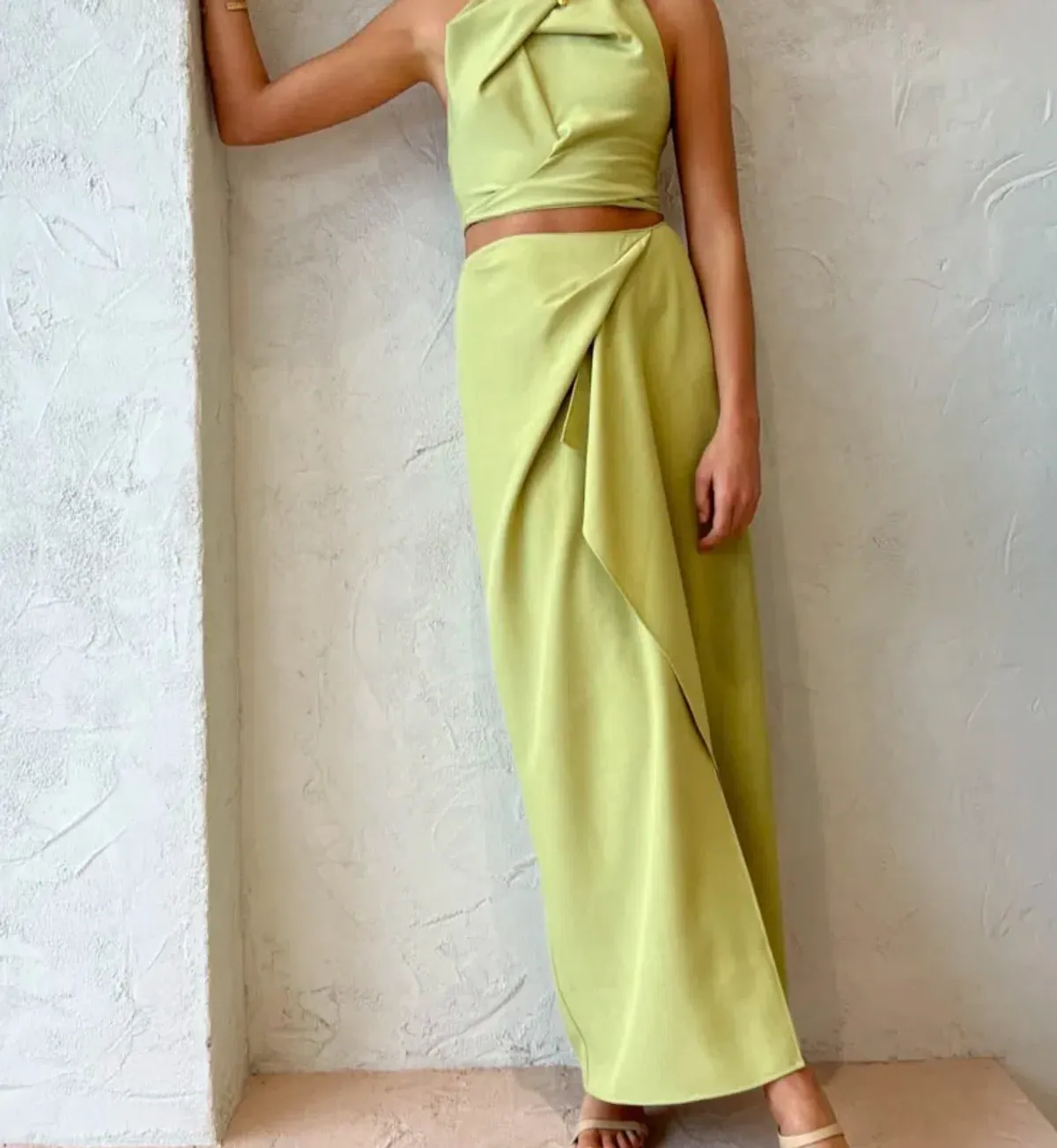 One Fell Swoop Review Skirt in Grass Size 8 - Image 3