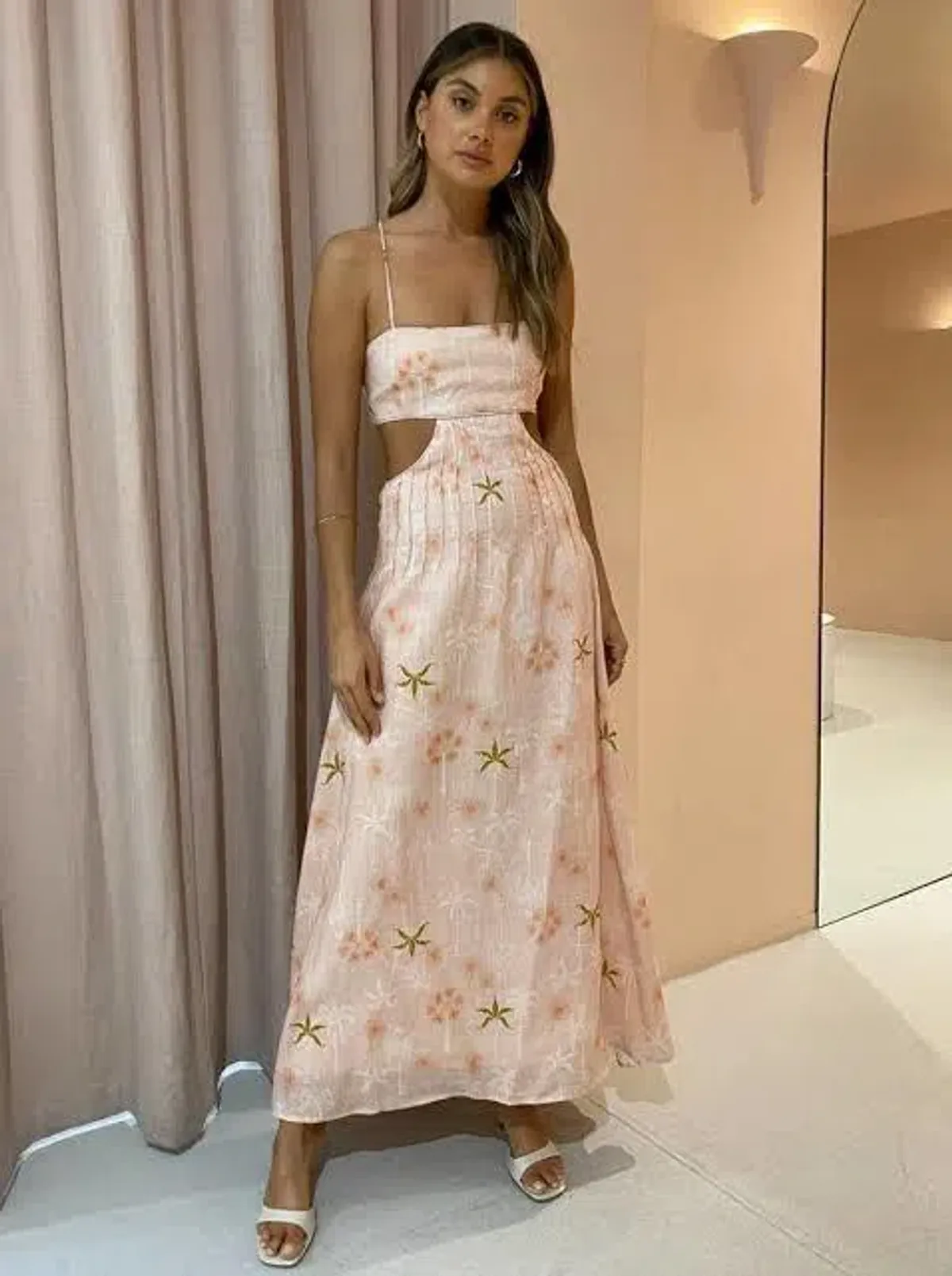 Issy Eveylyn Dress Blush Size AU 8 - Image 1