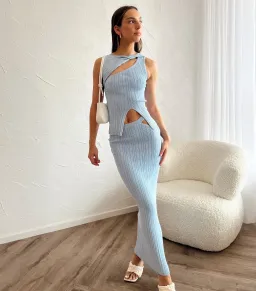 Henne Romee Set in Cloud Nine Blue Size AU 10 for rent on The Volte - image 9