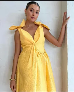 Rachel Gilbert Emiliano Gown Yellow Size AU 8 for rent on The Volte - image 2
