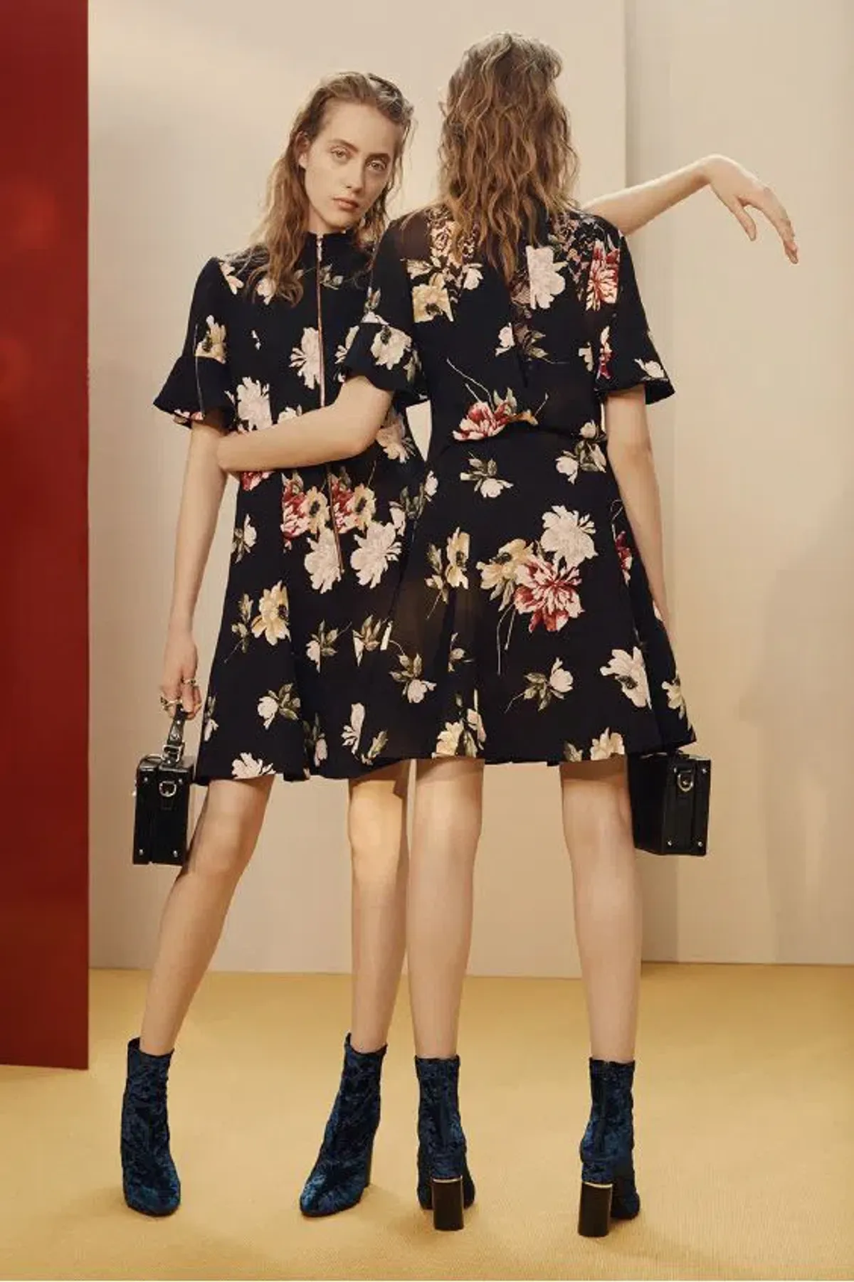 Cue Watercolour Floral Lace Back Dress Size 6 - Image 2