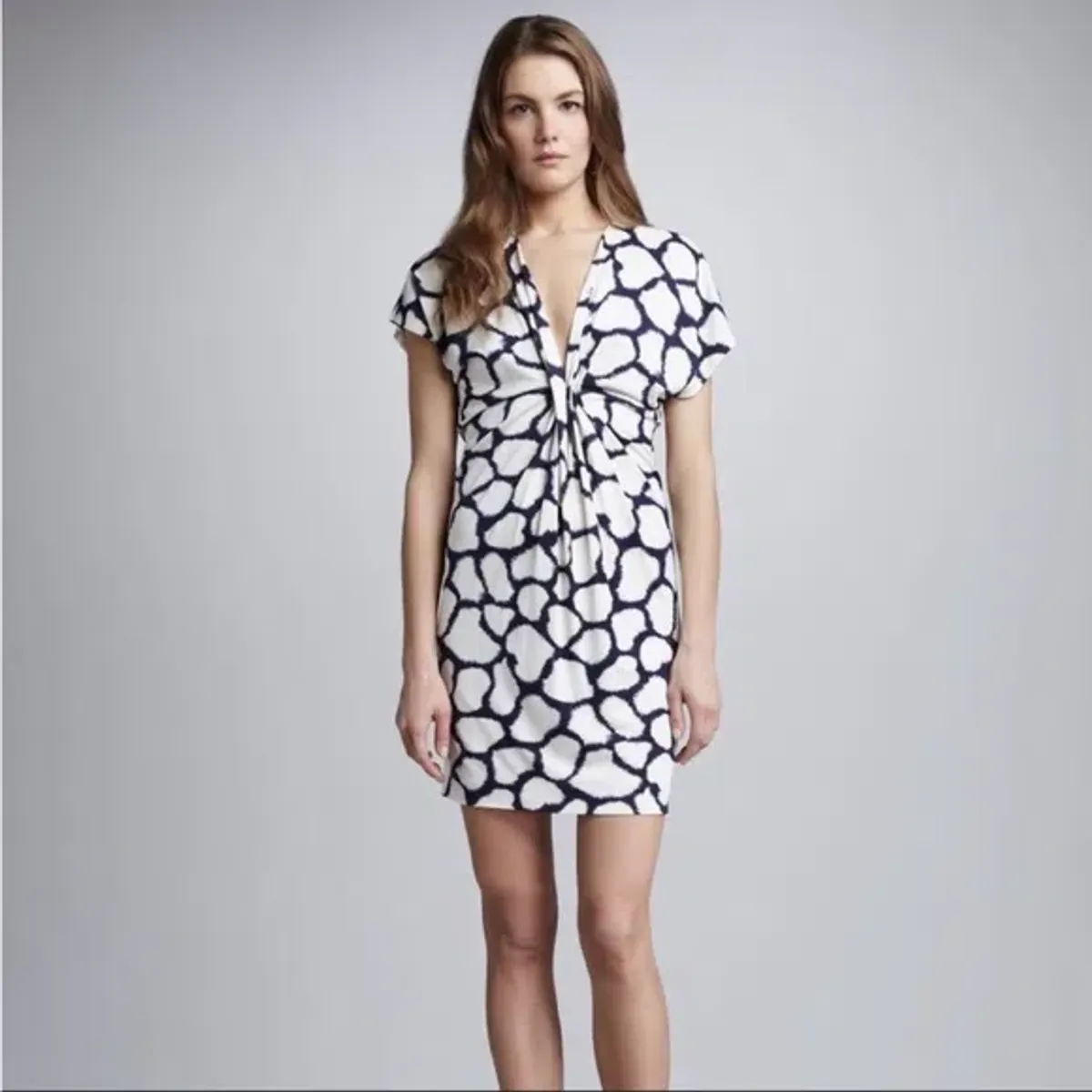 Diane Von Furstenberg Natalie Silk Twist Front Mini Dress Print Size 8 - Image 1