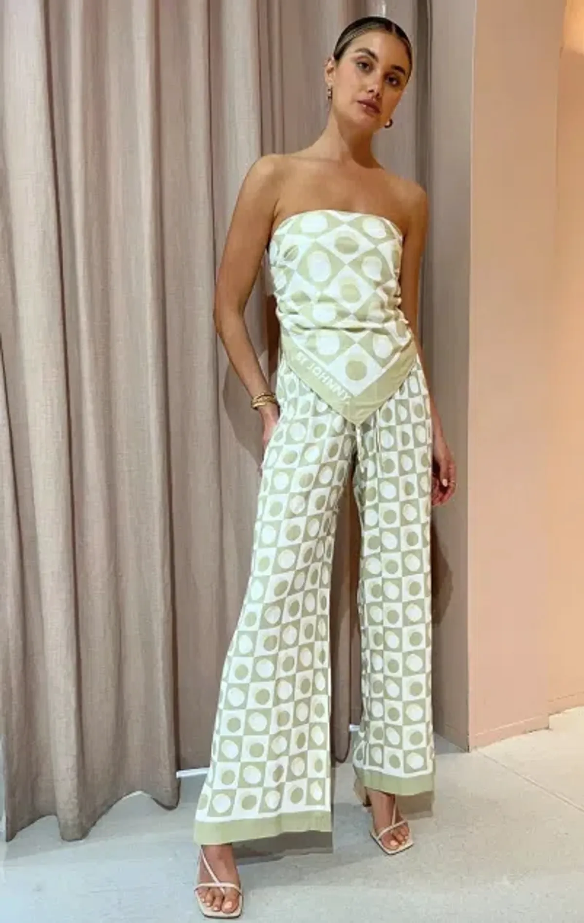 By Johnny Duality Sports Pant & Scarf Multi Size AU 12 - Image 1