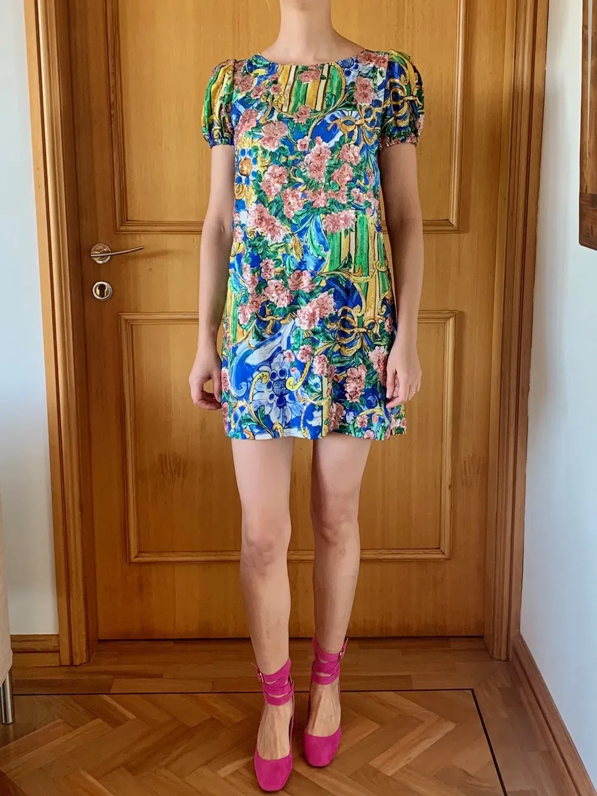 Dolce and Gabbana Printed Silk Dress with Embroidered Applique Floral Size 44 / AU 12 - Image 3