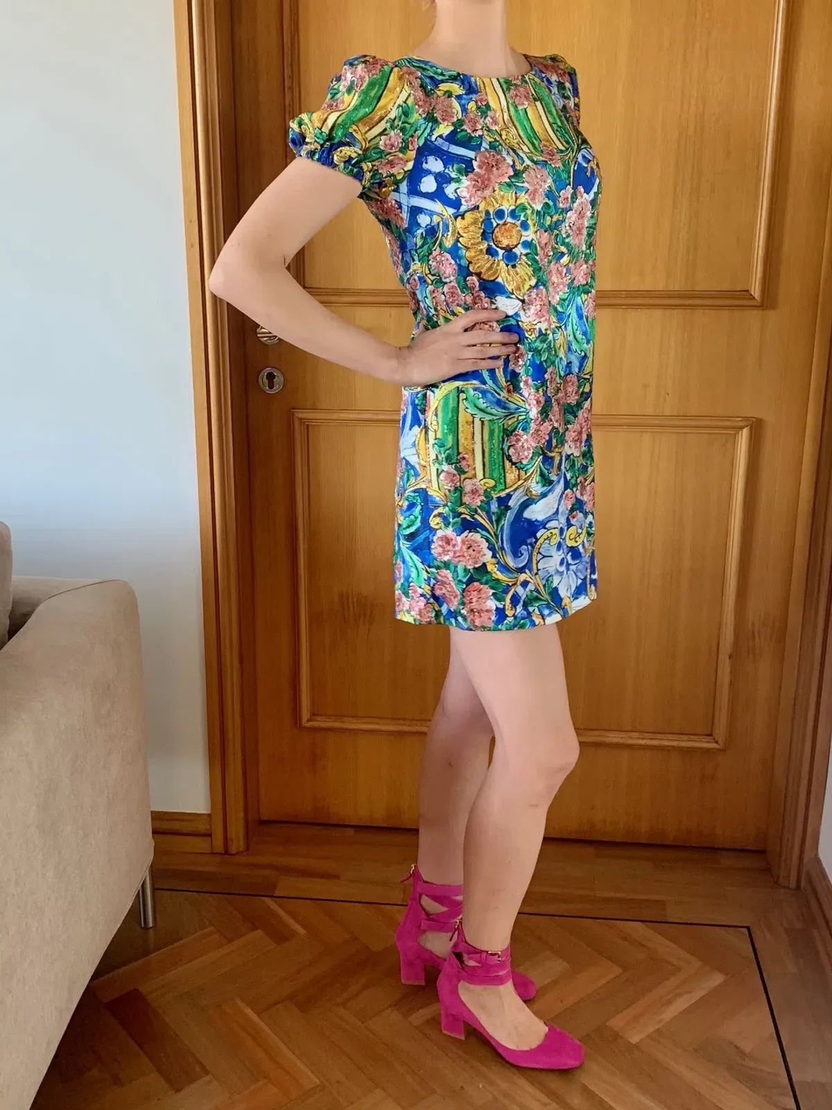 Dolce and Gabbana Printed Silk Dress with Embroidered Applique Floral Size 44 / AU 12 - Image 2