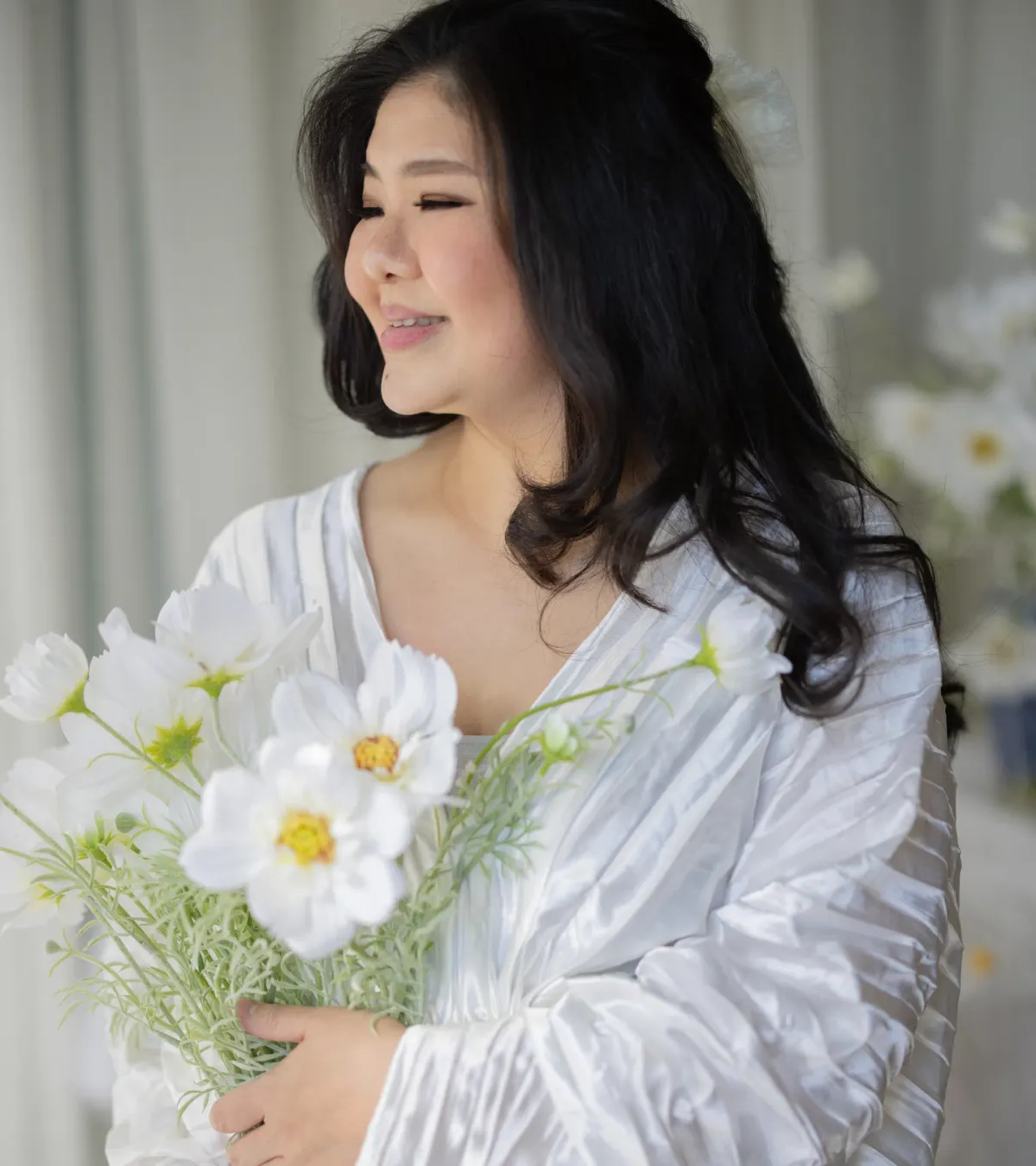 L’idée De Luxe Gown in Metallic White Size 12 - Image 6