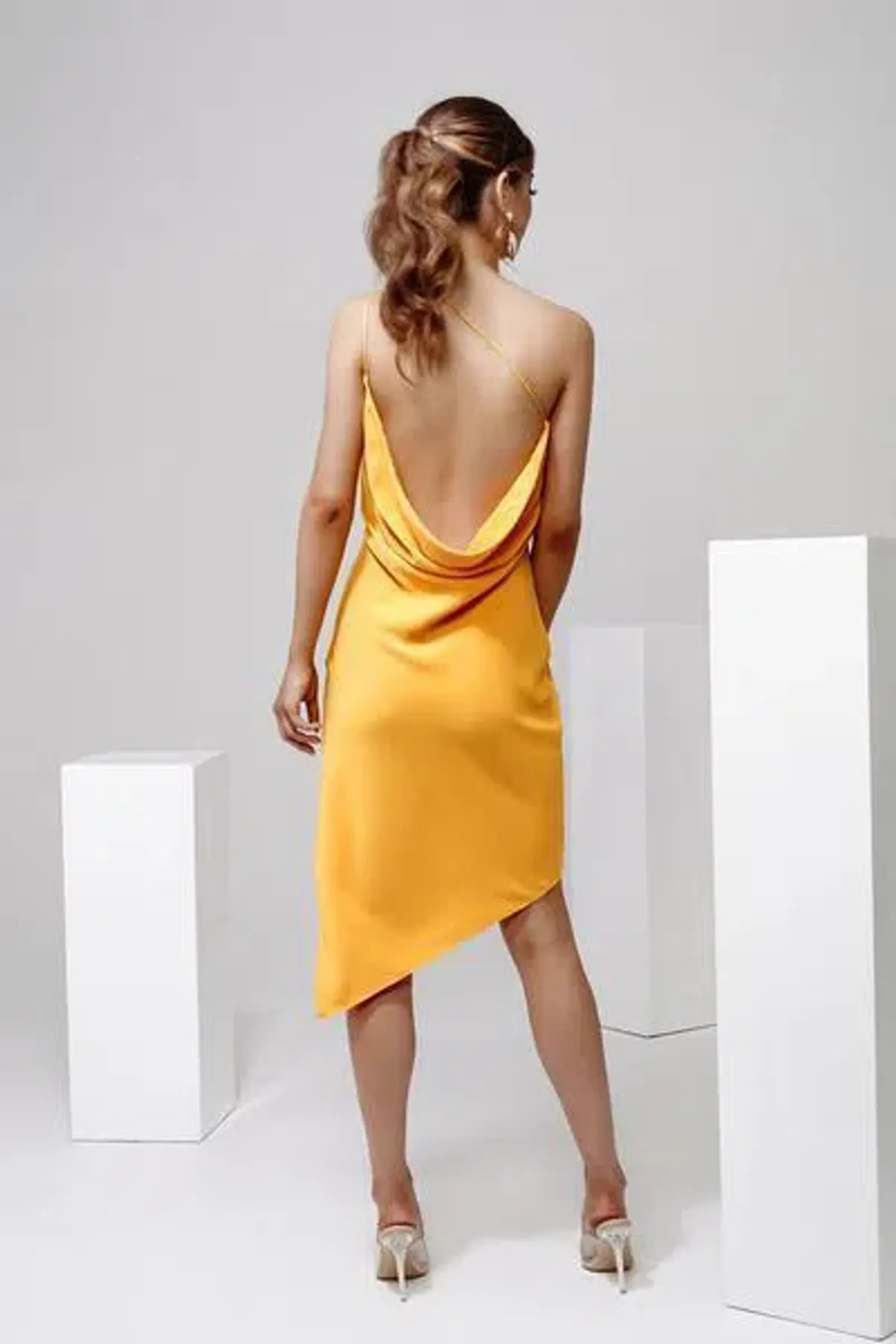 Derma Department Anya Dress Orange Size 6 - Image 2