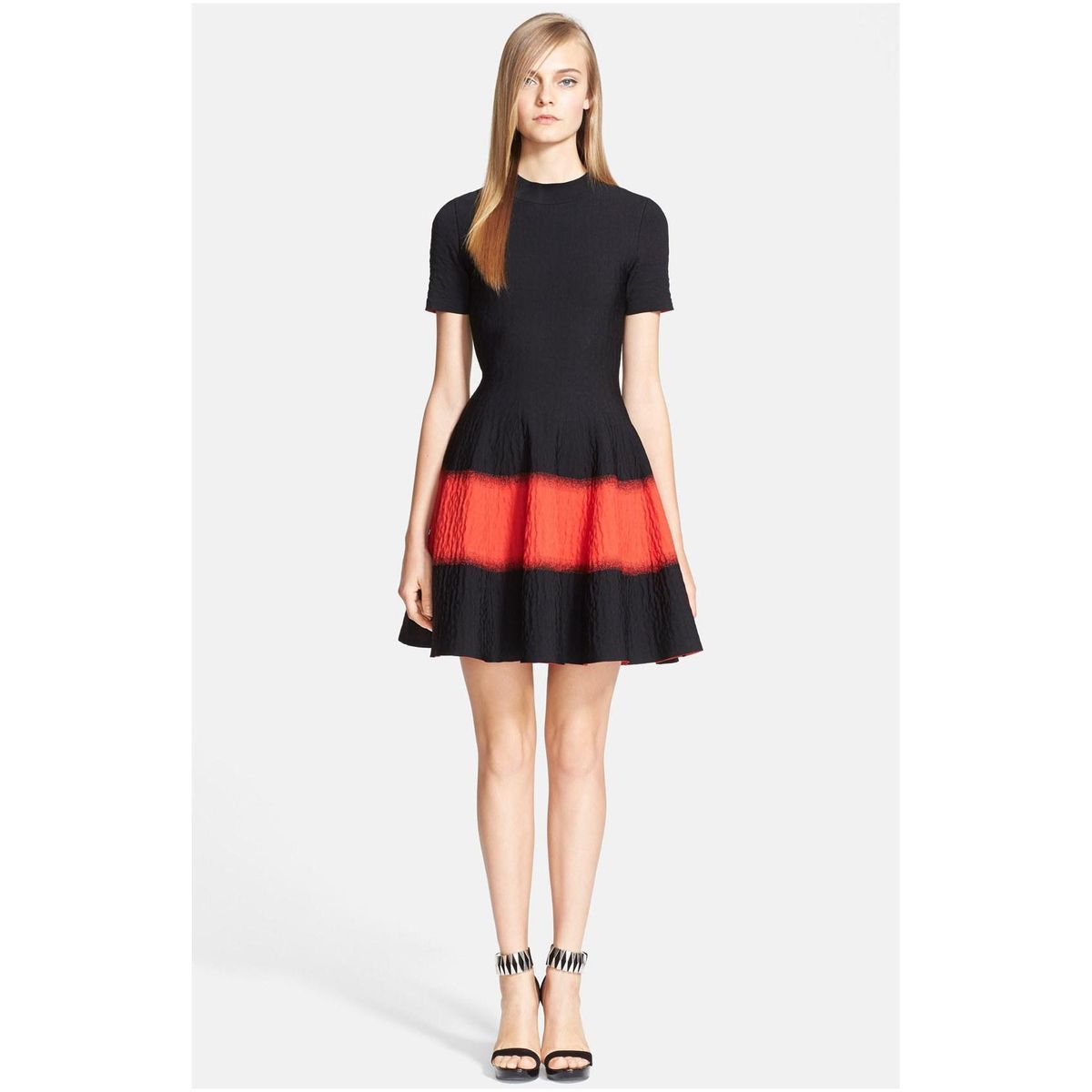 Alexander McQueen Red and Black Textured Fit & Flare Dress size 8 - Image 1