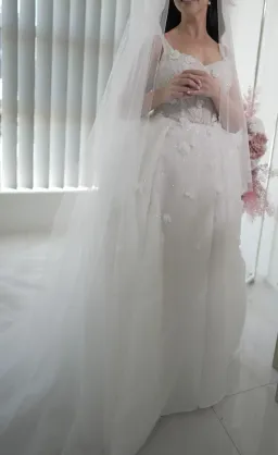 Pallas Couture Inspired Wedding Dress White Size 8 for rent on The Volte - image 3