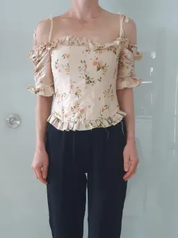 Brock Collection Tao Top Floral Size 6 for rent on The Volte - image 3