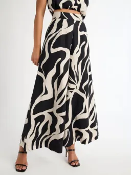 Sheike Zulu Pant Print Size AU 8 for rent on The Volte - image 4