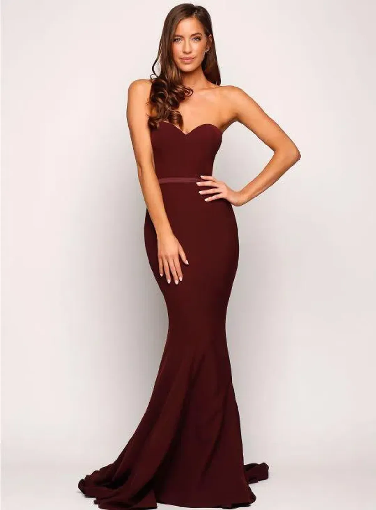 Elle Zeitoune Arianna Gown Wine Size 6 - Image 1