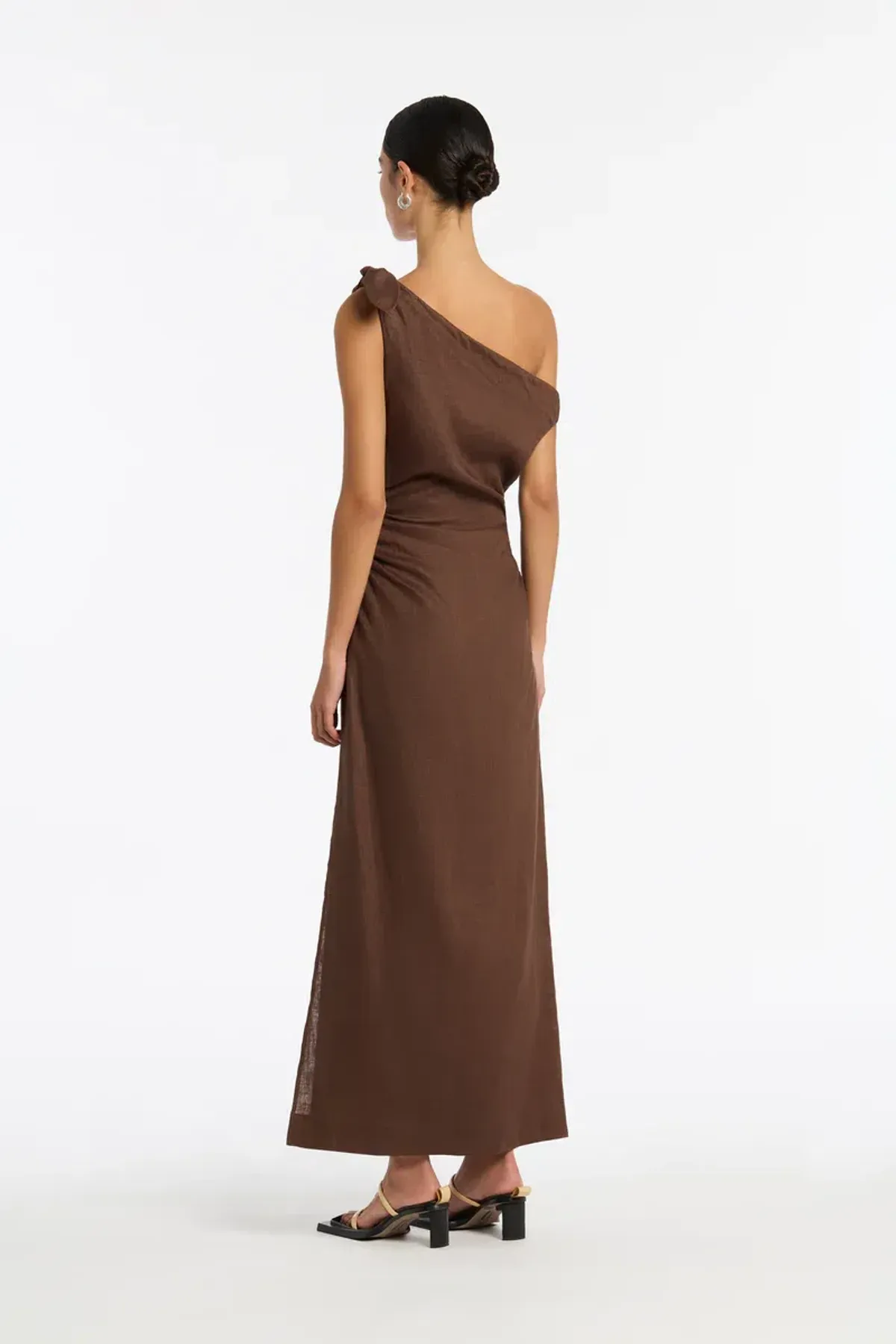 Sir the Label Bettina off Shoulder Dress in Chocolate Size AU 8 - Image 2