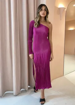 L’idée Soirée One Shoulder Long Sleeve Dress in Magenta Pink Size AU 8 for rent on The Volte - image 1
