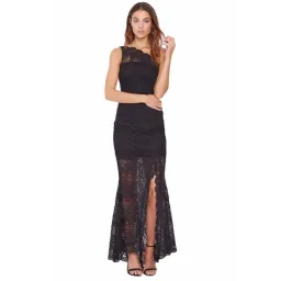 Grace and Hart Winter Rose Black Size 6 for rent on The Volte - image 2